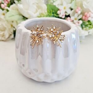 Gold  rhinestone stud earrings Fireworks smallparty sparkly light 💖2/$30